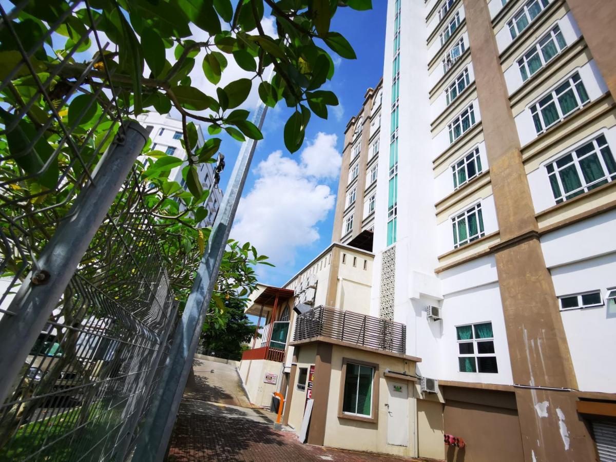 Homestay Sa De' Viana Apartment Kota Bharu Esterno foto